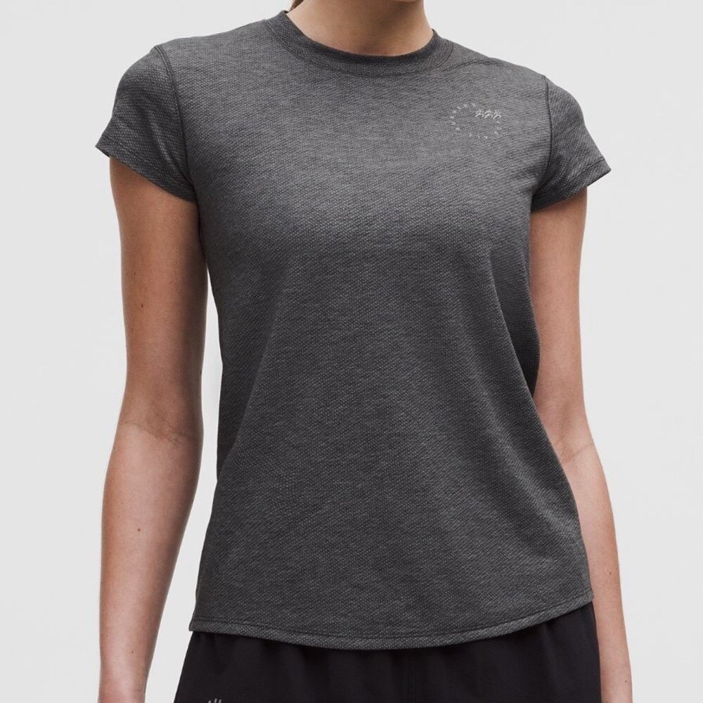 Lululemon Run Crew Graphic Mesh Short Sleeve heather grey‎ NWT size medium